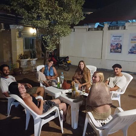 Erawan Guesthouse Паксе Экстерьер фото