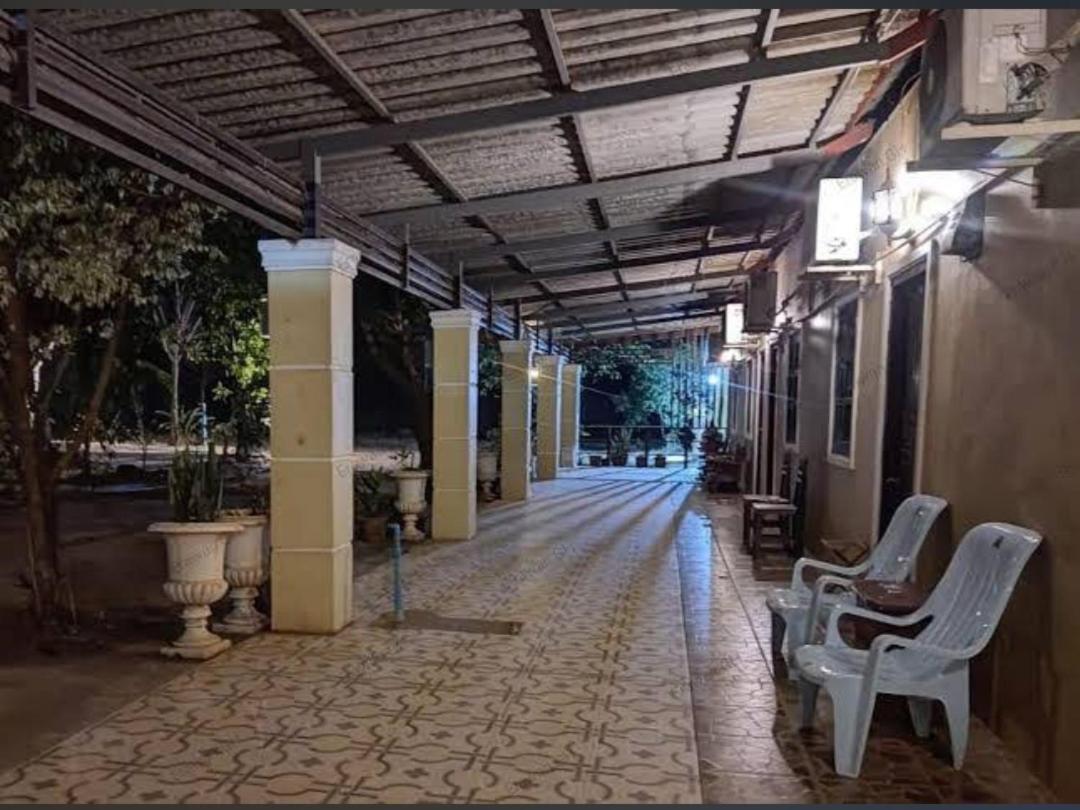 Erawan Guesthouse Паксе Экстерьер фото